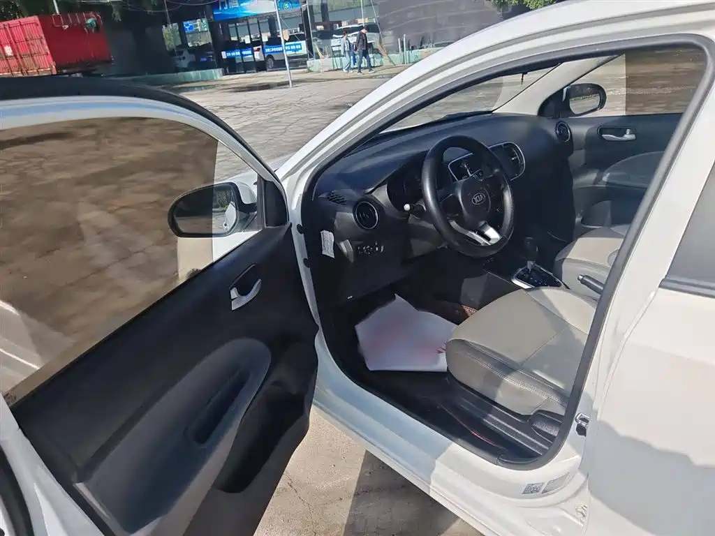 Huanchi 2019 1.4L Automatic Smart Enjoy Edition Value Country VI