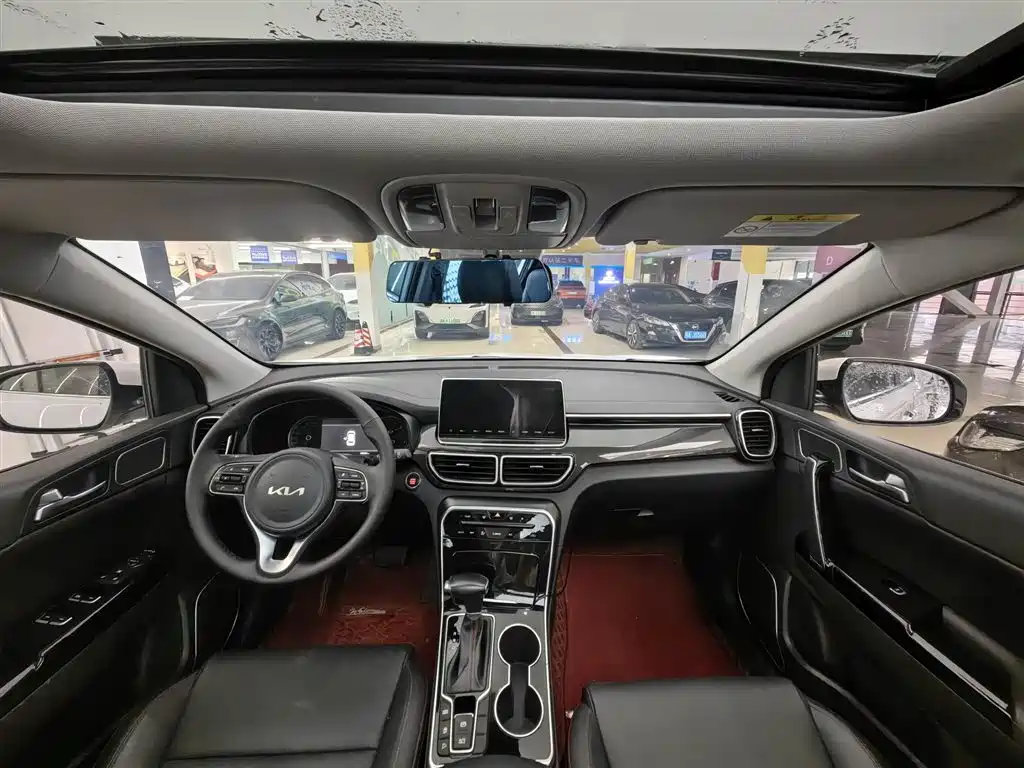 Kia KX5 2021 2.0L automatic two-wheel drive comfort version