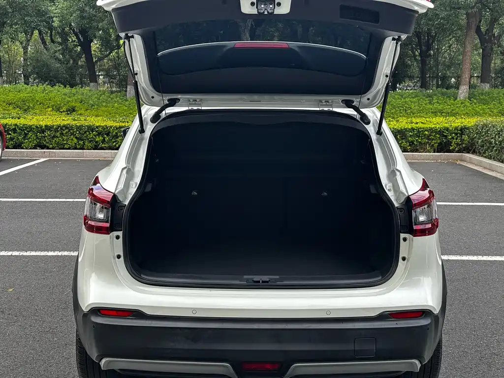 Qashqai 2023 classic 2.0 L CVT XV Prem.Smart Edition