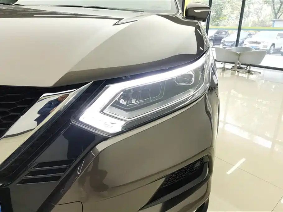 Qashqai 2019 2.0L CVT Deluxe Edition