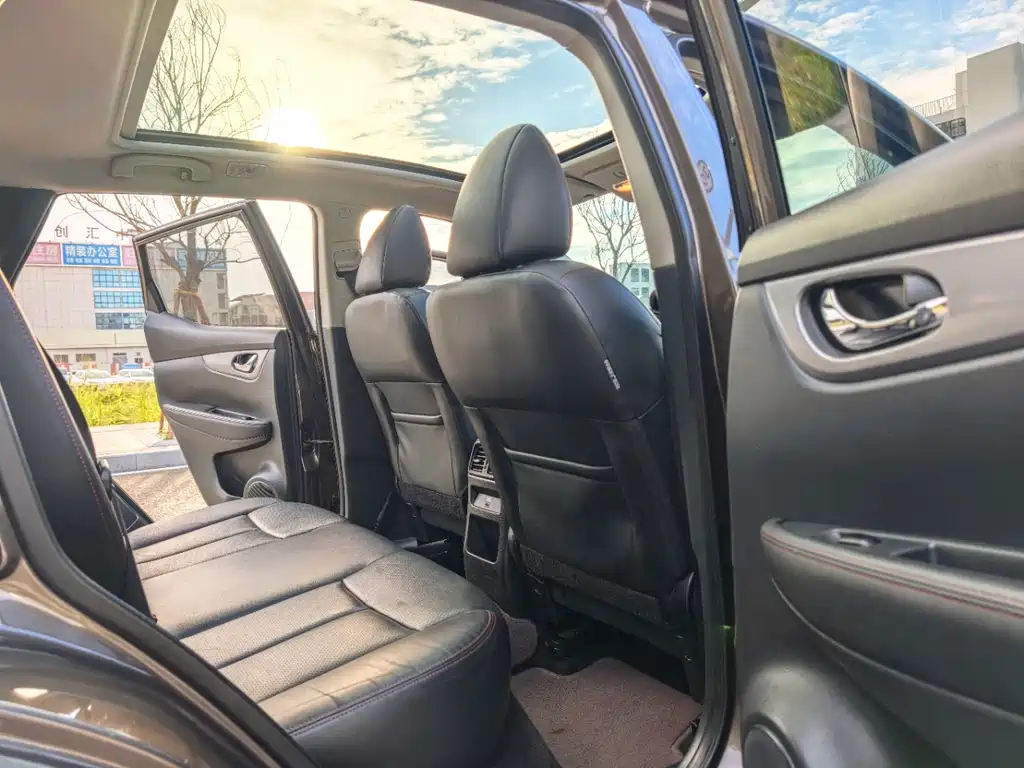 Qashqai 2021 2.0L CVT Deluxe Edition