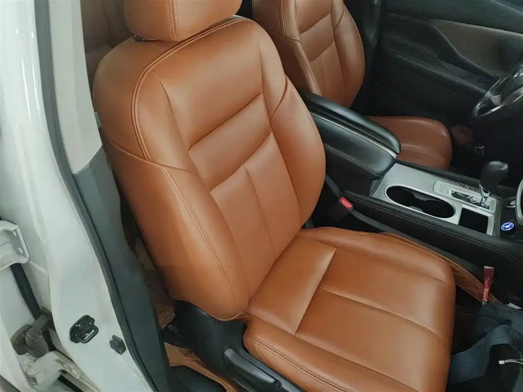 Loulan 2019 2.5L XE two-wheel drive Elite Edition Country VI