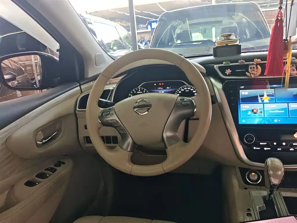 Loulan 2019 2.5L XL two-wheel drive Zhilian Deluxe Edition Country VI