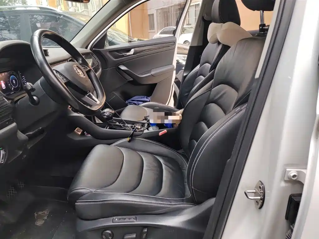 Kodiak 2019 facelift ZI330 5-seater two-wheel drive luxury premium edition Country VI