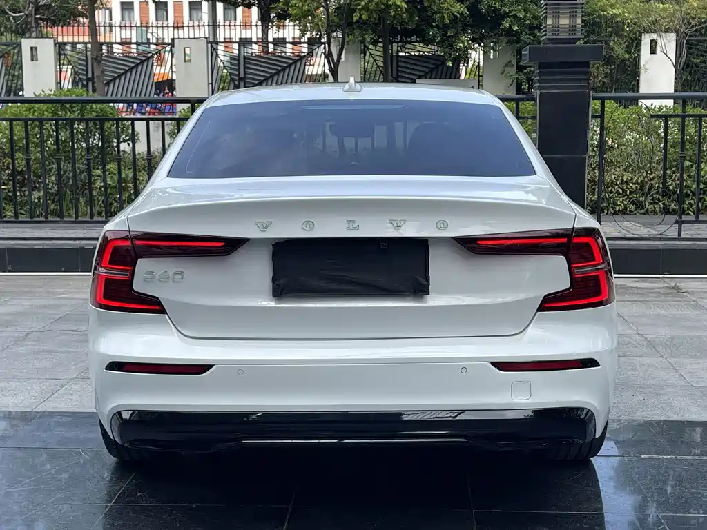 Volvo S60 2024 B4 Zhiyuan Sports Edition