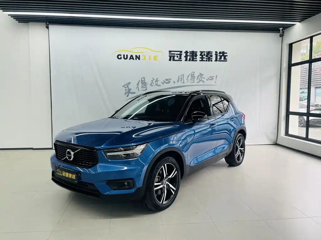 Volvo XC40 2021 T4 four-wheel drive Zhiya Deluxe Edition