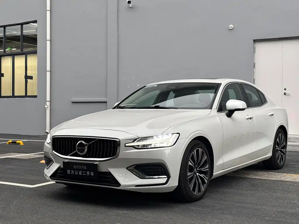 Volvo S60 2025 B4 Zhiyuan Deluxe Edition