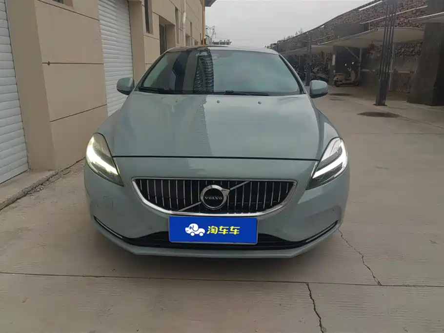 Volvo V40 2019 T3 Zhiya Edition