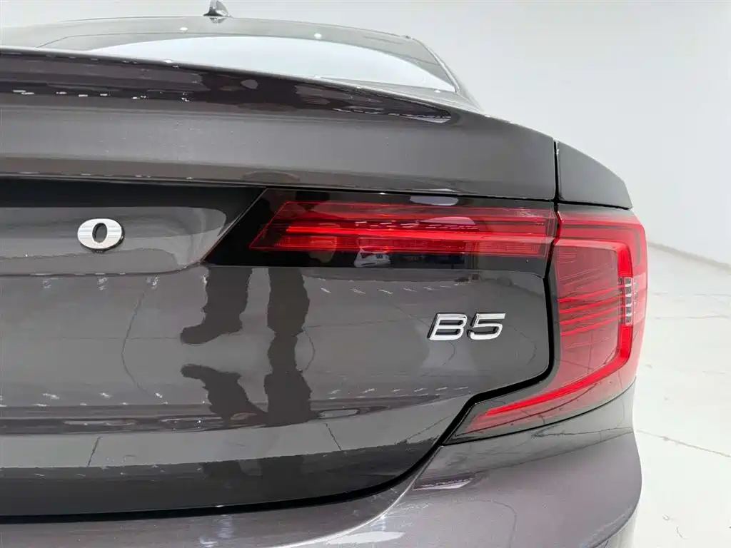 Volvo S90 2021 B5 Zhiyuan Deluxe Edition