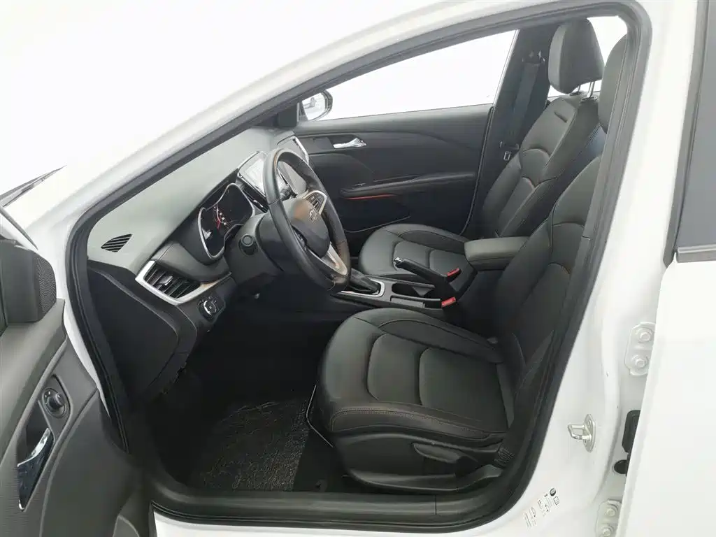 Cruze 2022 Light Hybrid RS 330T Automatic Fun Version