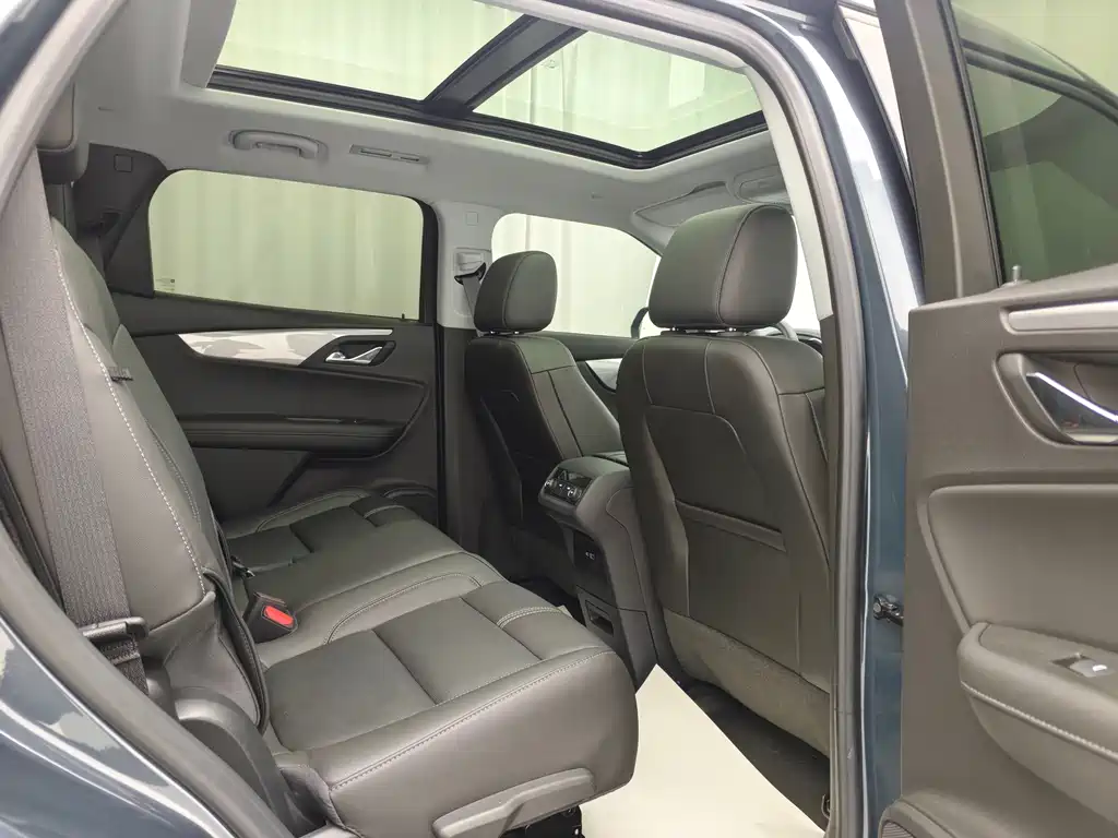 Trailblazer 2022 Light Hybrid 650T 7-seater Prestige Version