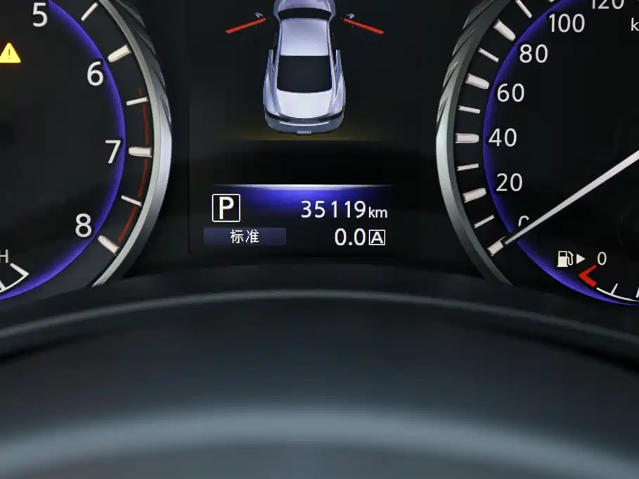 Infiniti Q60 2019 2.0 T Deluxe Edition