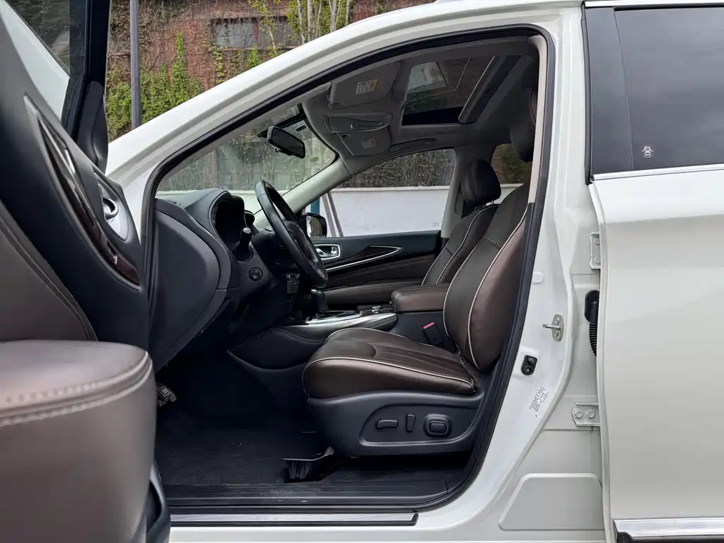 Фото машины 24