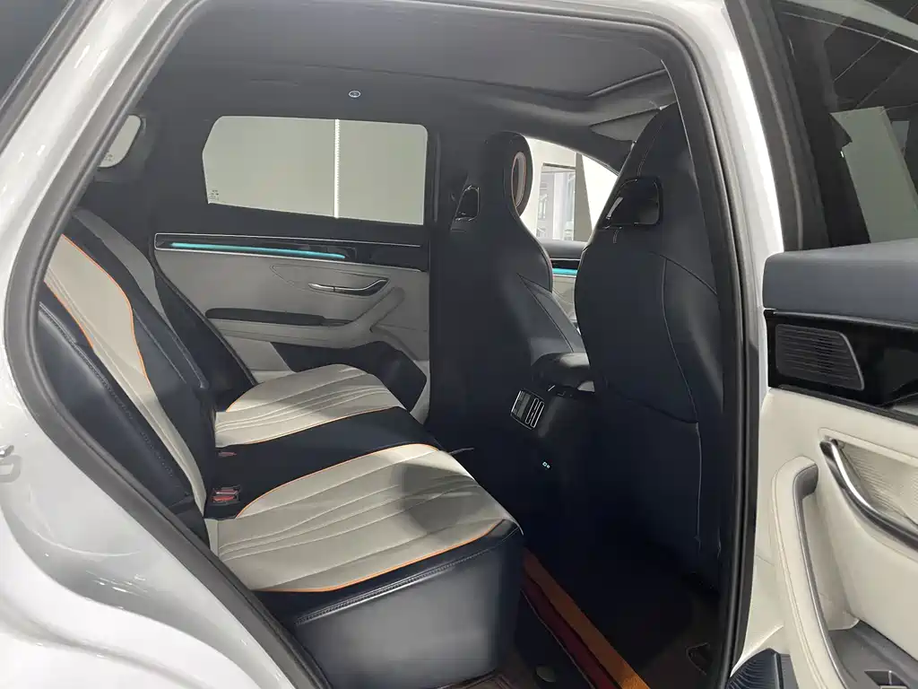 Song PLUS New Energy 2024 Glory Version EV 520km Premium Type