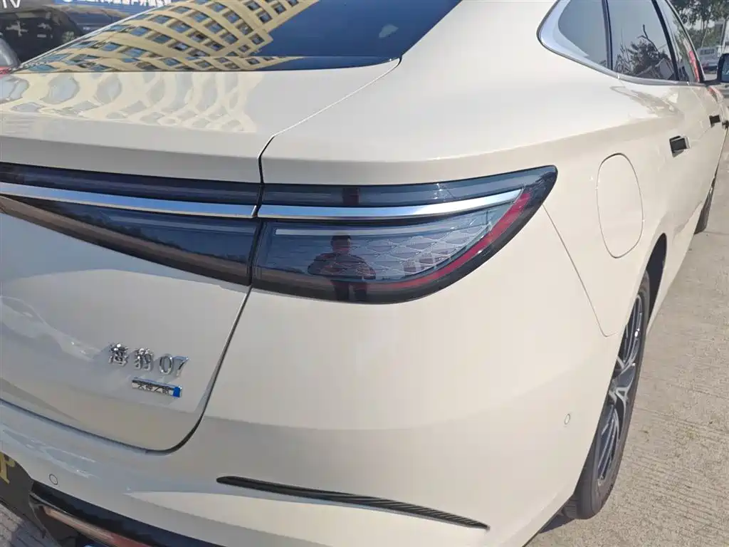 Seal 07 DM-i 2025 DM-i 1.5L 125km Premium type