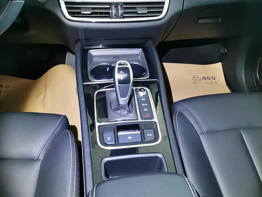 Song MAX 2021 upgraded version 1.5T automatic Premium 6-seater