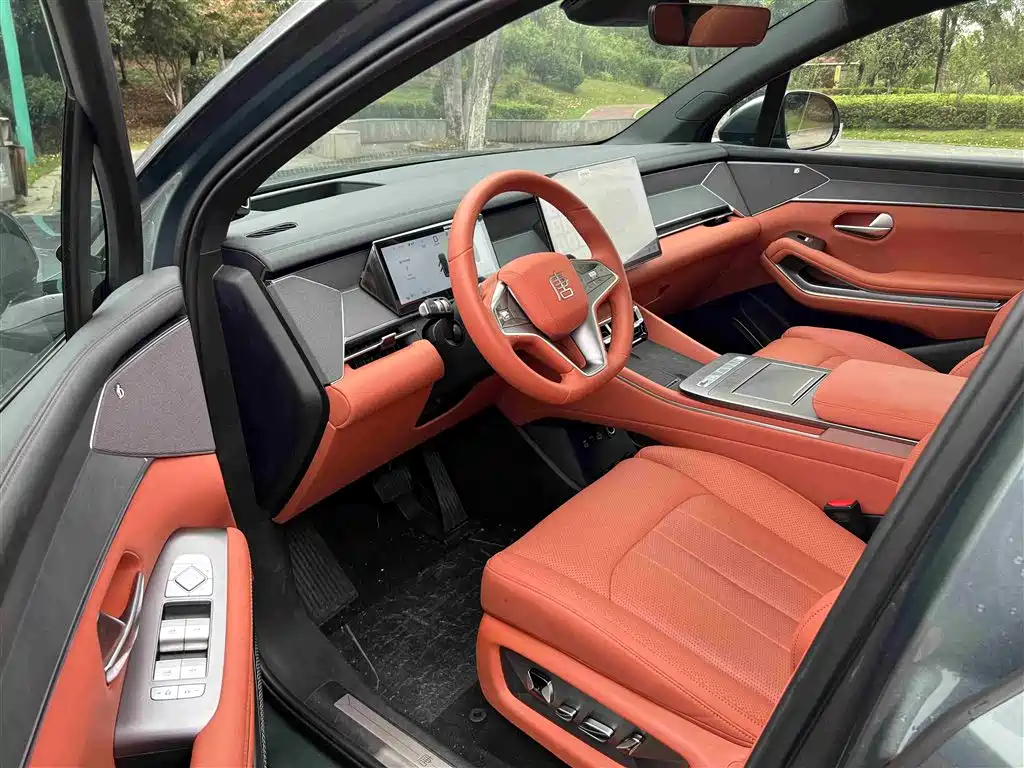 Tang L 2025 EV 600KM four-wheel drive lidar flagship type