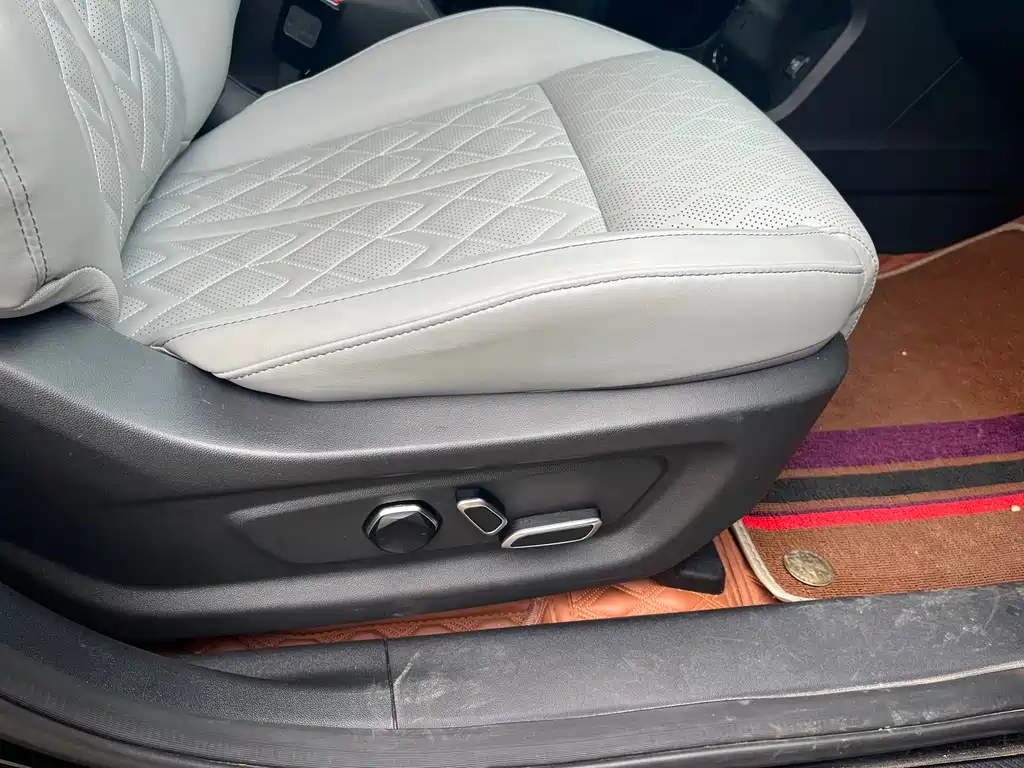 Changan UNI-K Zhidian iDD 2022 Blue Whale iDD 130km 1.5T Premium Type