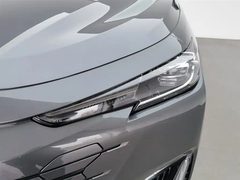 Changan UNI-K Zhidian iDD 2022 Blue Whale iDD 130km 1.5T Premium Type