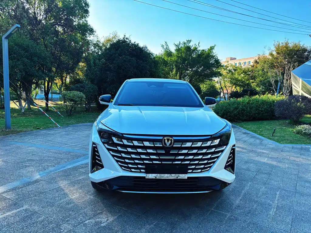 Changan UNI-Z 2025 1.5T Premium Type