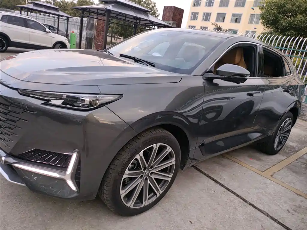 Changan UNI-K 2023 2.0T two-wheel drive Yuexiang type