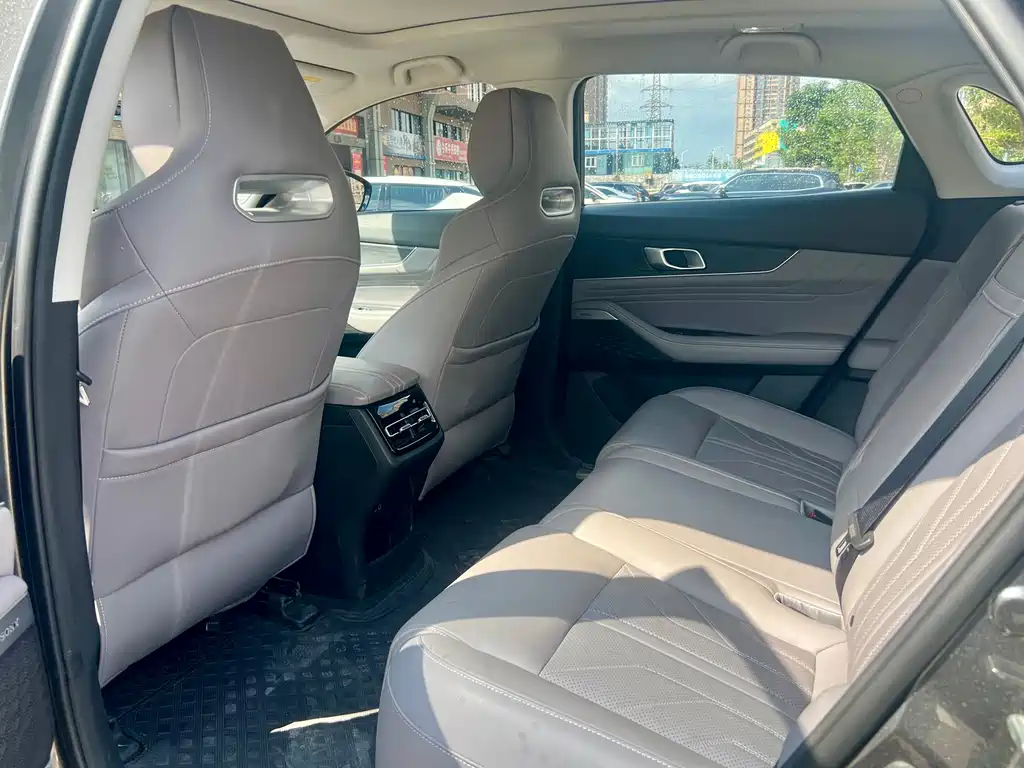 Changan UNI-K Smart iDD 2023 Smart iDD 1.5T 135km Smart Fun Type