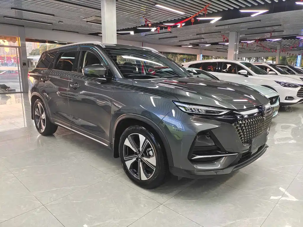 Changan X7 PLUS 2024 1.5T automatic Respect type 7 seats
