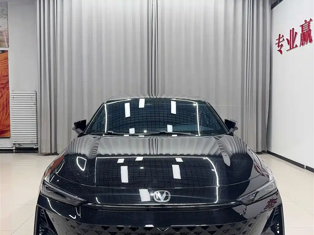 Changan UNI-V 2024 1.5T Premium Type