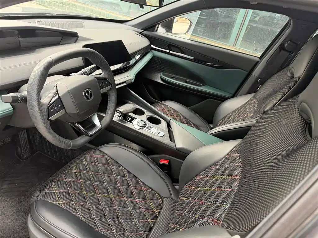 Changan UNI-V Zhidian iDD 2024 Blue Whale Zhidian iDD 136km Zhizun Type