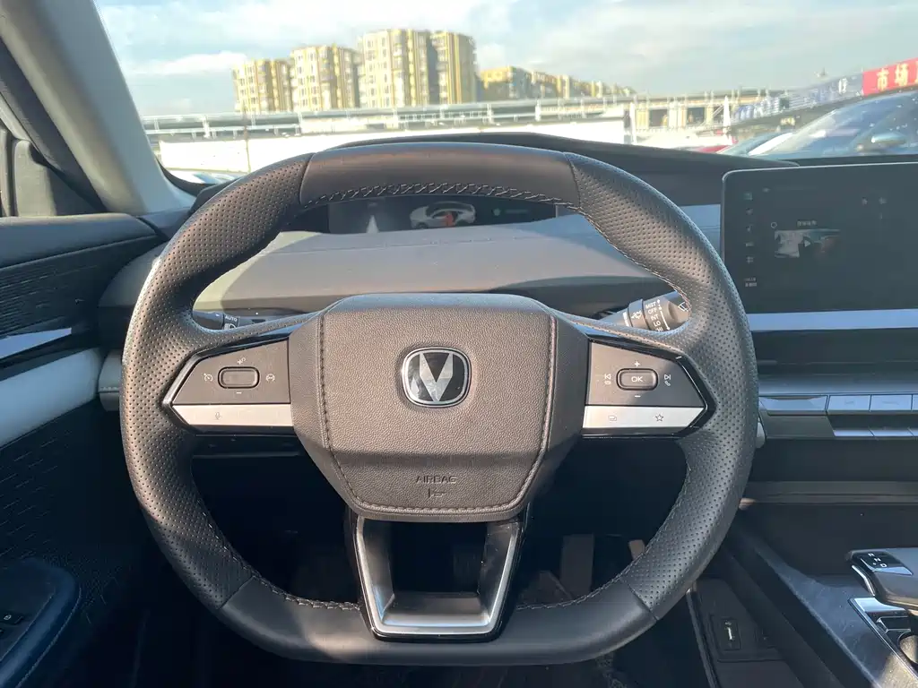 Changan UNI-V Smart iDD 2024 Blue Whale Smart iDD 136km Smart Fun Type