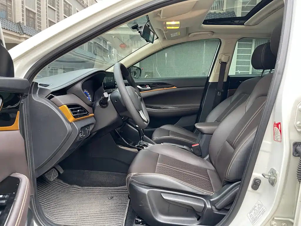 Yidong DT 2019 1.6L automatic Smart Enjoyment Type Country VI