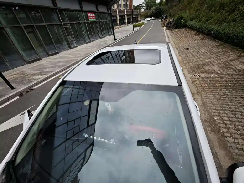 Yidong DT 2019 1.6L automatic Smart Enjoyment Type Country VI