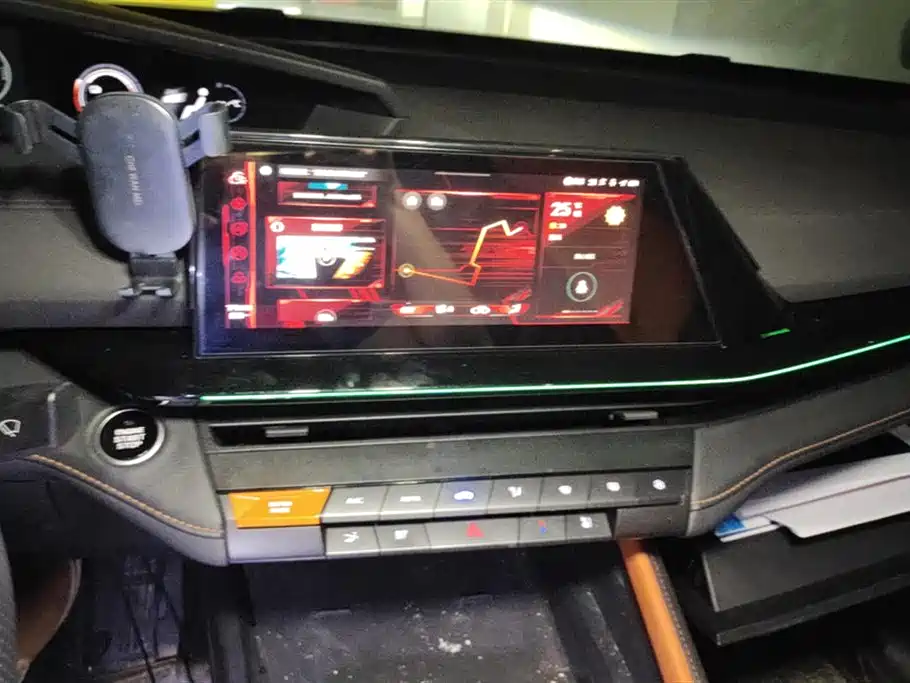 Changan UNI-V Smart iDD 2023 Smart iDD 1.5T 113km Smart Fun Type (Fast Version)