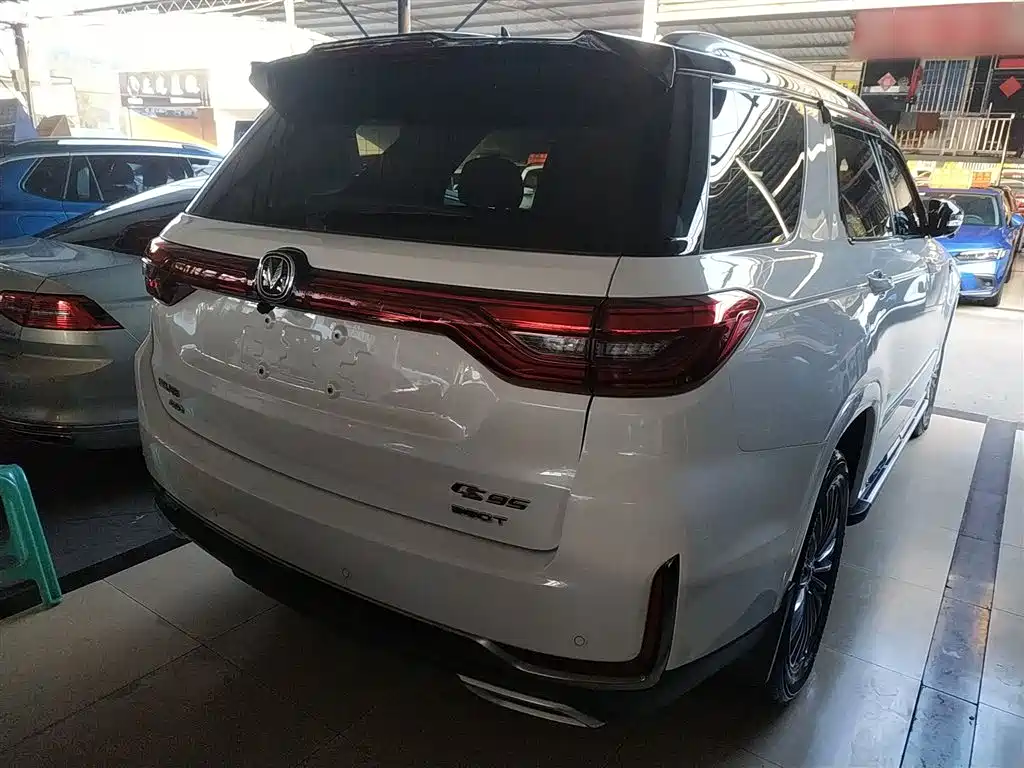 Changan CS95 2021 2.0T four-wheel drive luxury
