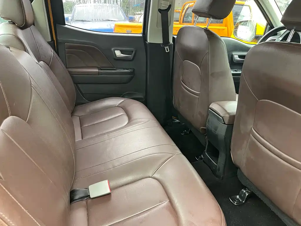 Fengjun 7 2019 2.0T gasoline four-wheel drive pilot type National VI big double GW4C20B