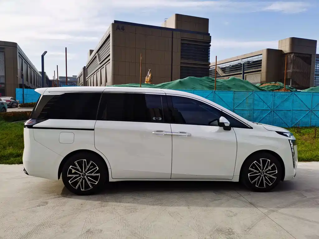 Trumpchi E8 2024 Glory Series 2.0L Glory Edition