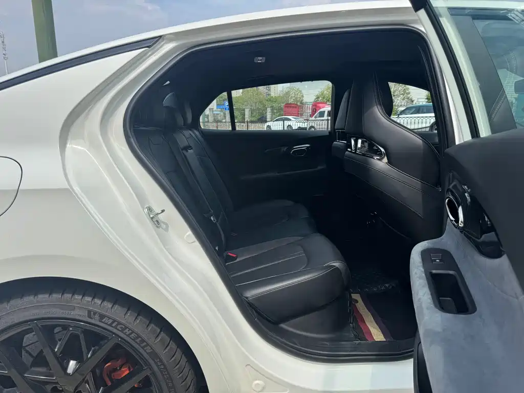 Shadow Leopard 2023 400T Automatic R PRO