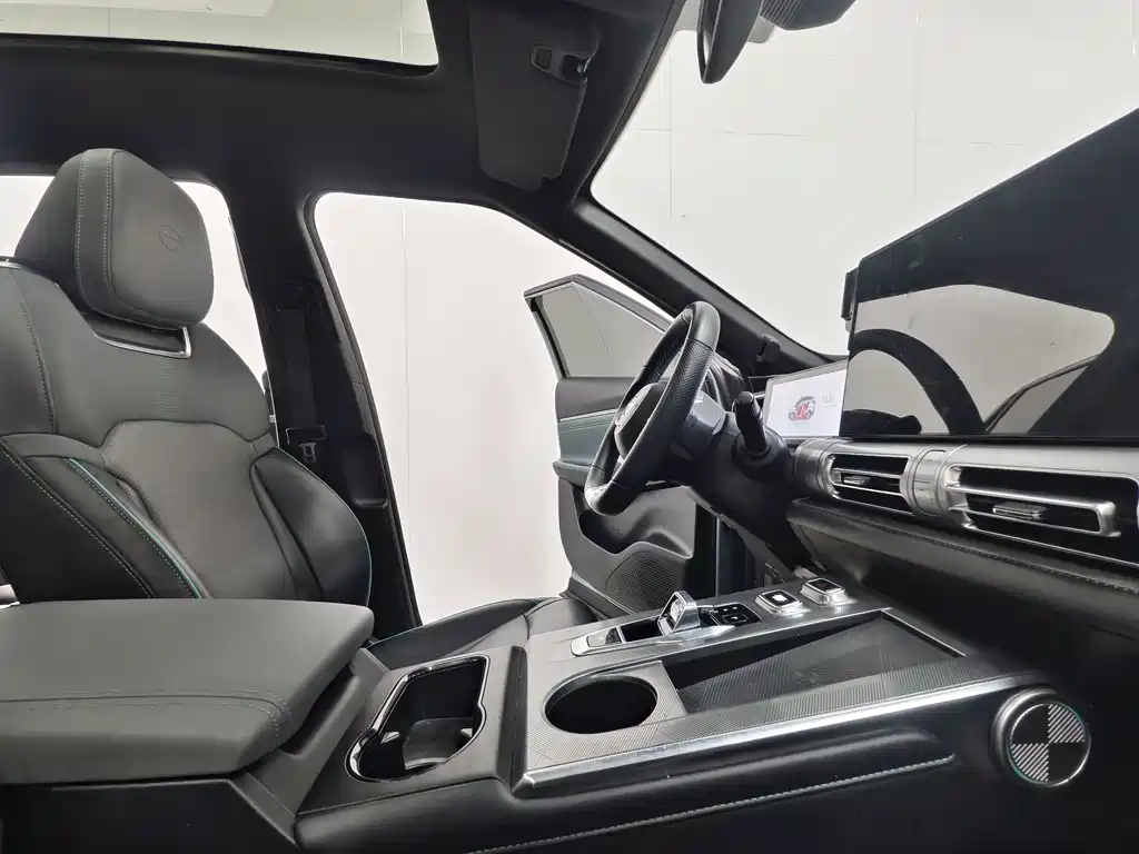 Shadow Cool 2022 1.5T Supernova Max Edition