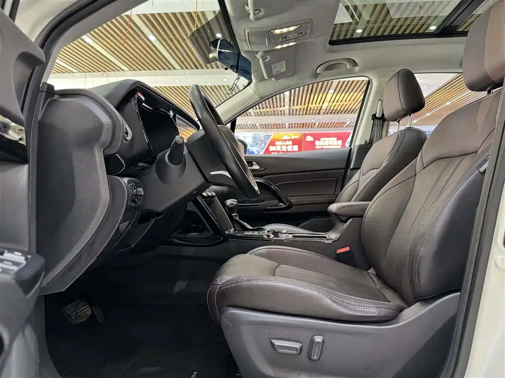 Trumpchi GS4 2019 270T automatic two-wheel drive luxury Smart edition