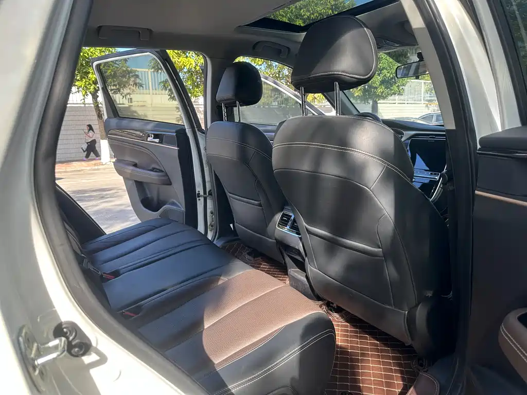 Фото машины 30