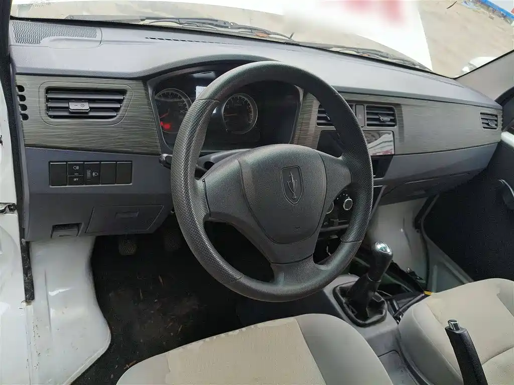 Little Sea Lion X30 2023 1.5L Super Premium cargo 2/5 seat air-conditioned version SWC15M