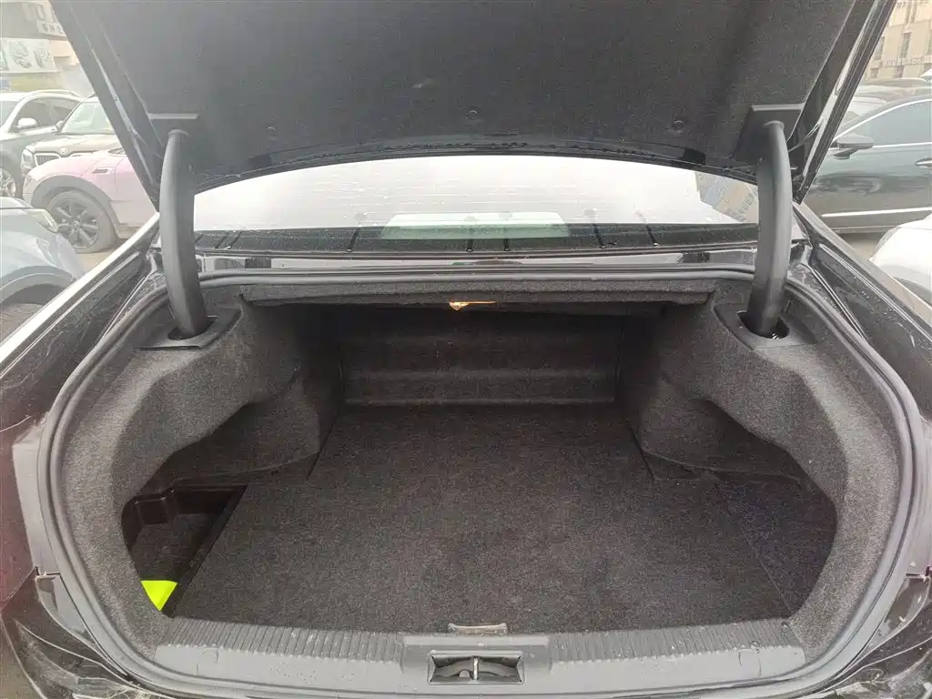 Hongqi H7 2021 1.8T Comfort Edition