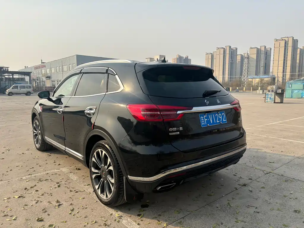 Hongqi HS5 2019 2.0T Zhilian flag collar four-wheel drive version