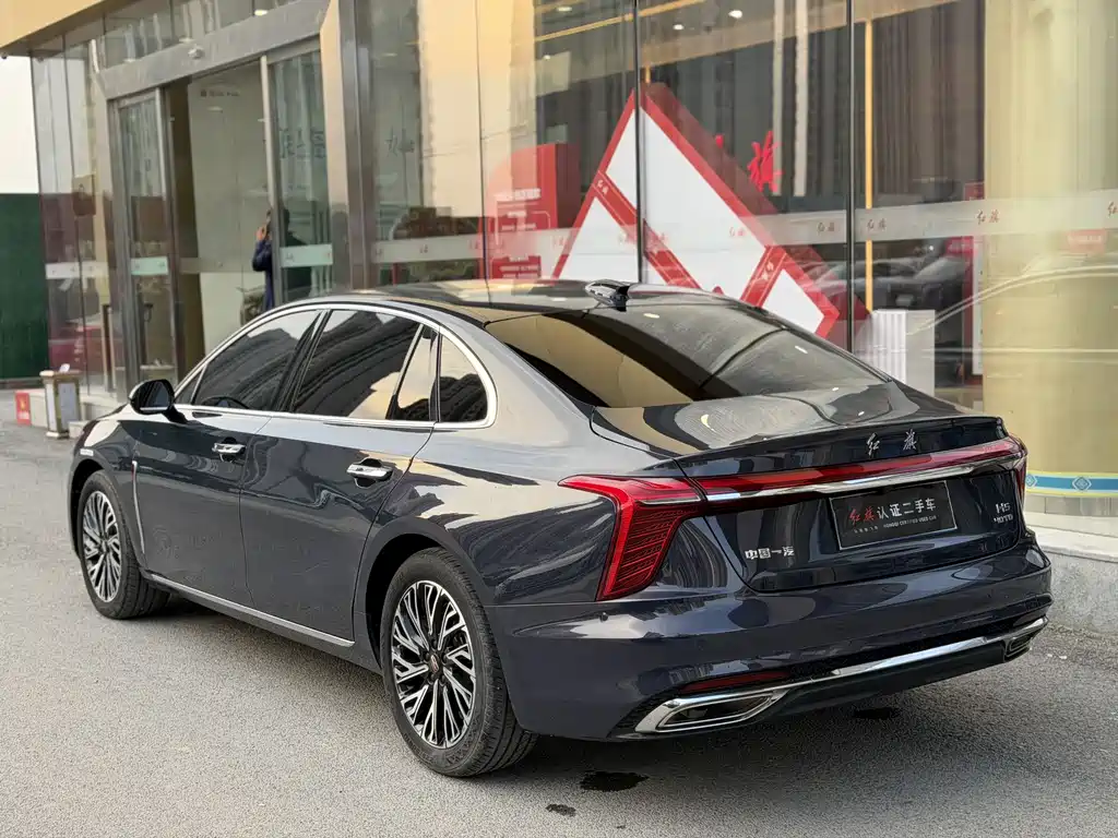 Hongqi H5 2024 2.0T automatic Intelligent Union Flag Collar Version