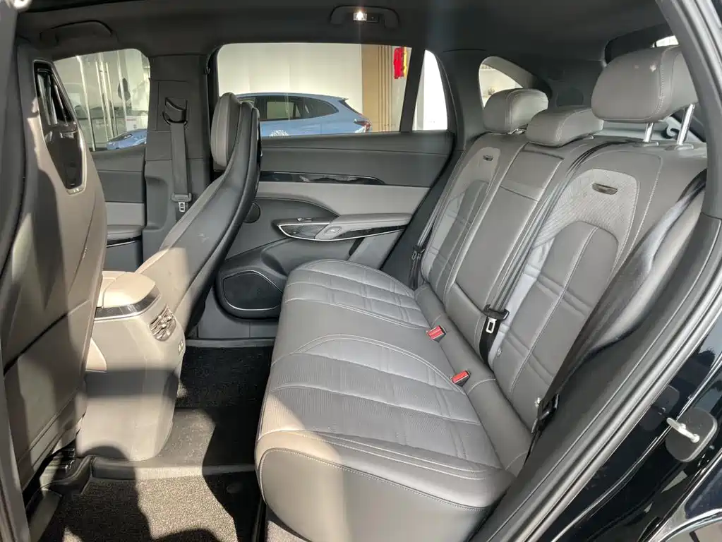 Hongqi Tiangong 08 2025 680 Ultra four-wheel drive version