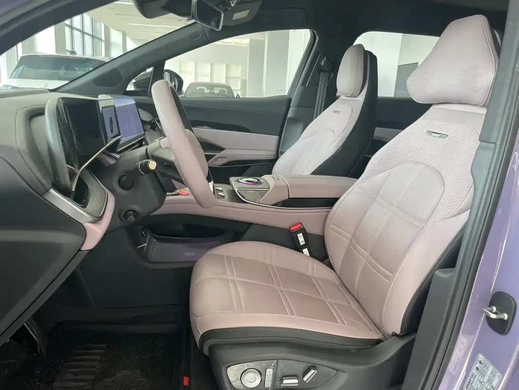 Hongqi Tiangong 08 2025 Model 680 four-wheel drive Smart Selection Version