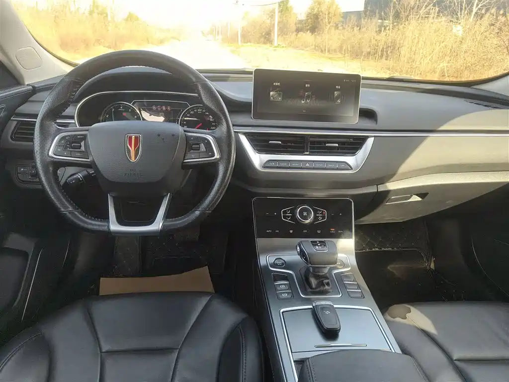 Hongqi H5 2022 classic Model facelift 1.5T DCT Flag Rhyme Version