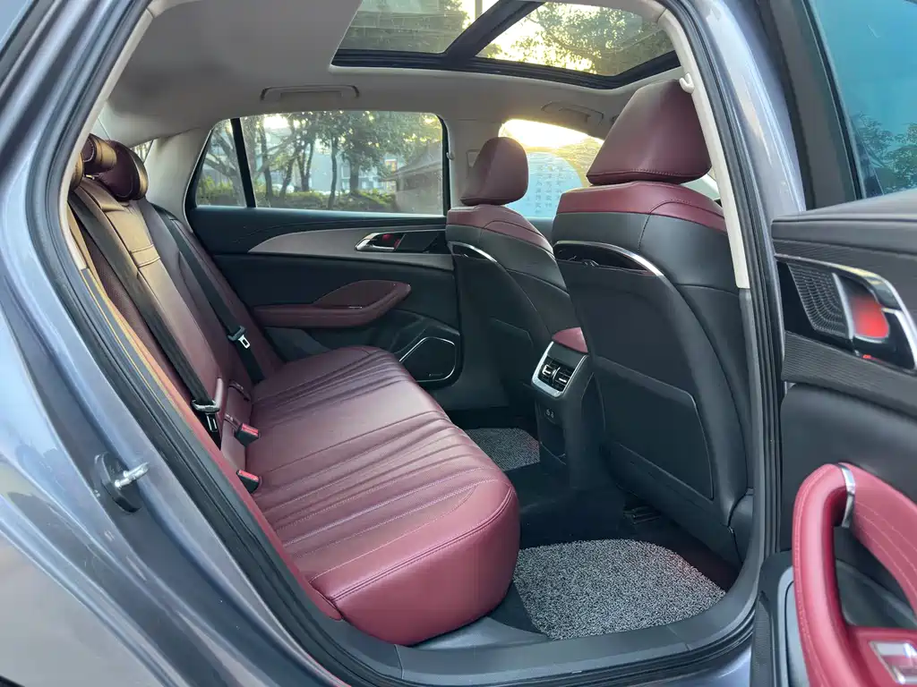 Hongqi H5 2023 model 1.5T DCT Zhilian Qiyue Edition