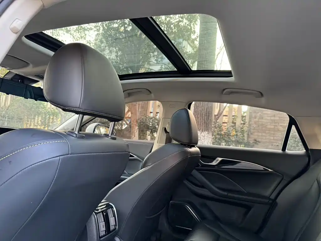 Pentium B70 2023 third-generation 1.5T automatic enjoyment type