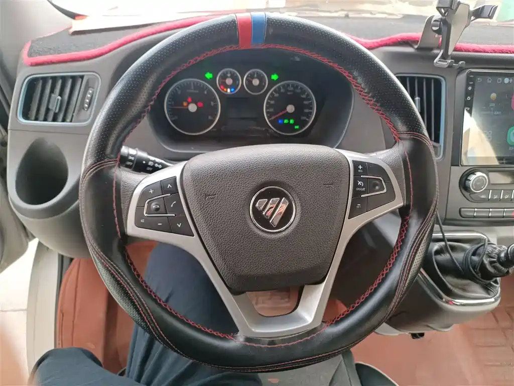 Tuyano 2023 Jixiang multifunctional 2.0T manual long shaft mid-top rear single tire 5/6/7/ 9 seats